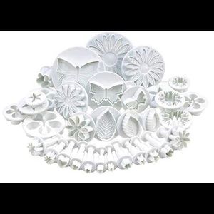 33 piece fondant cutters